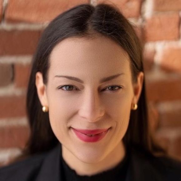 Meet your Posher, Sarah - Picture 1 of 1